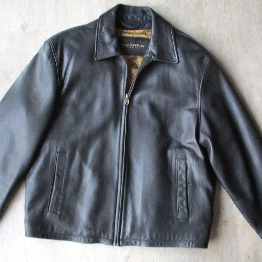 Andrew Marc designer leather coat with removable isolation layer.